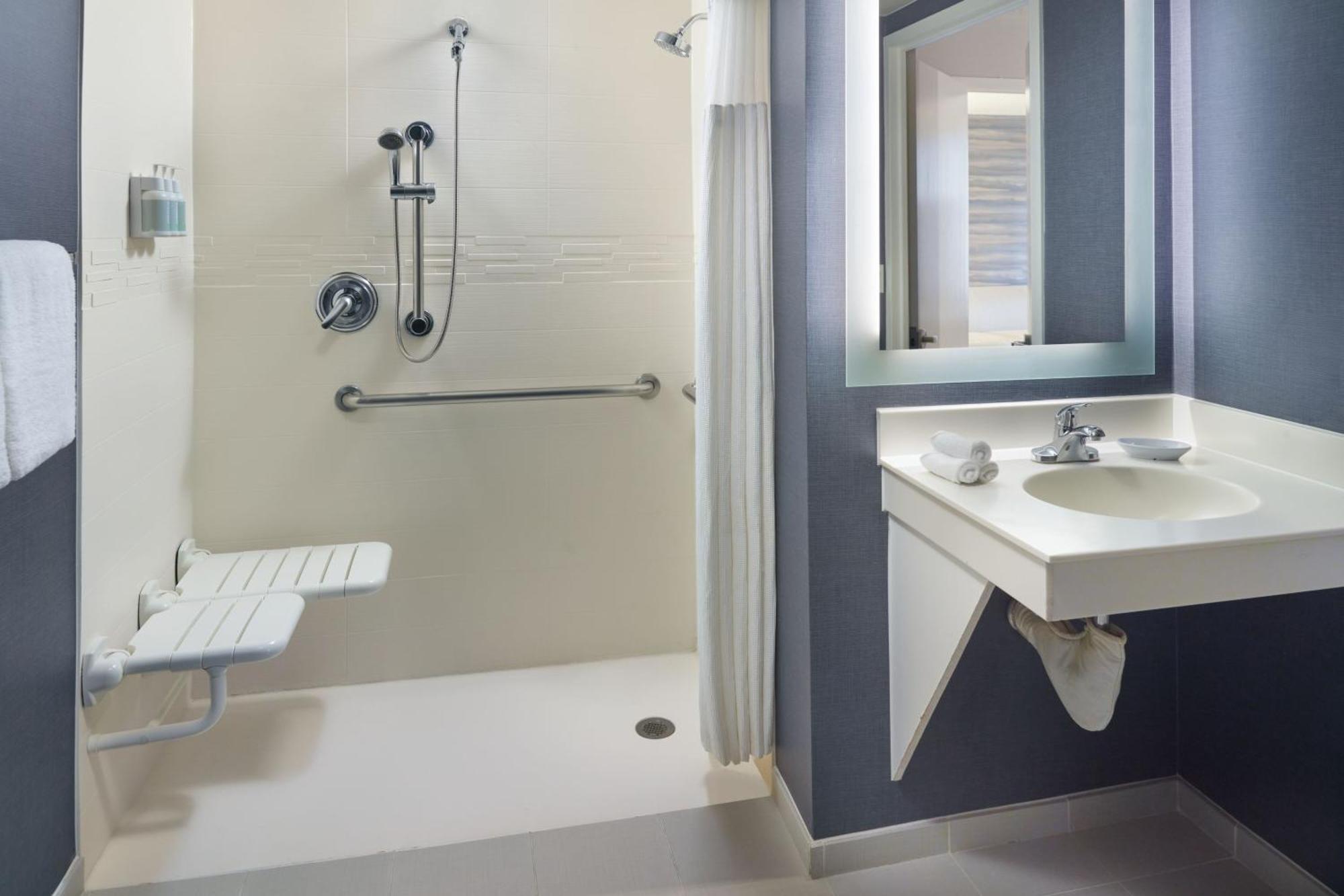 Hotel Downtown 3*