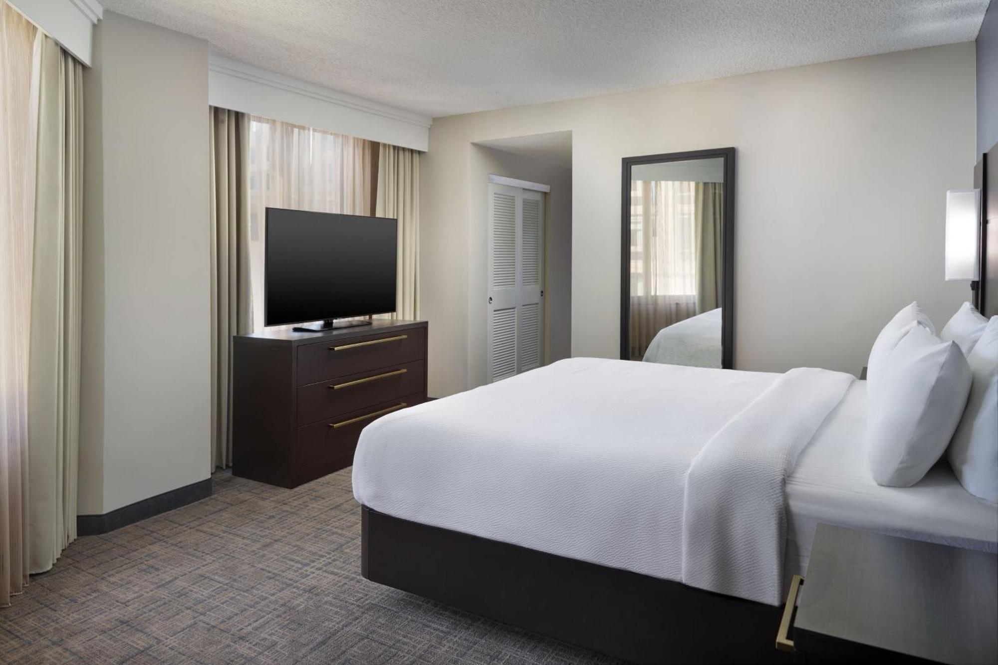 Hotel Downtown Bethesda