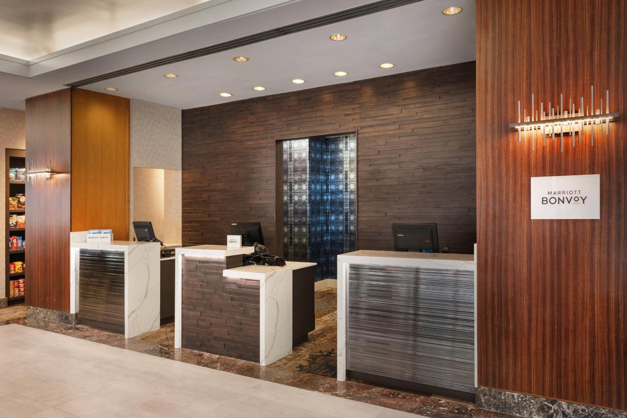 Downtown 3*