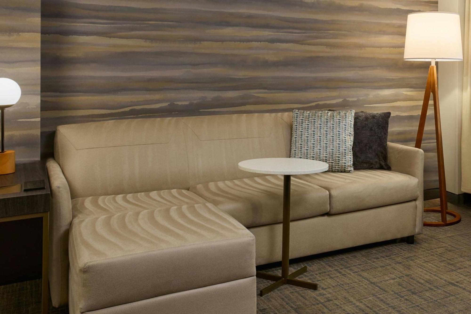 Downtown Hotel 3*